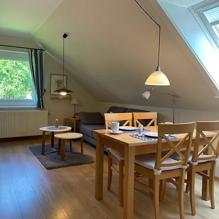 Ms Rungholt, Sandwall Apartman *