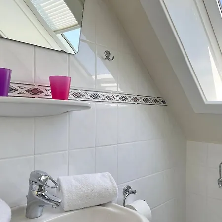 Ms Rungholt, Sandwall アパート *